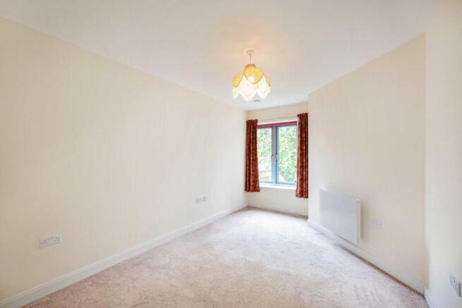 1 bed Flat for sale Image 7