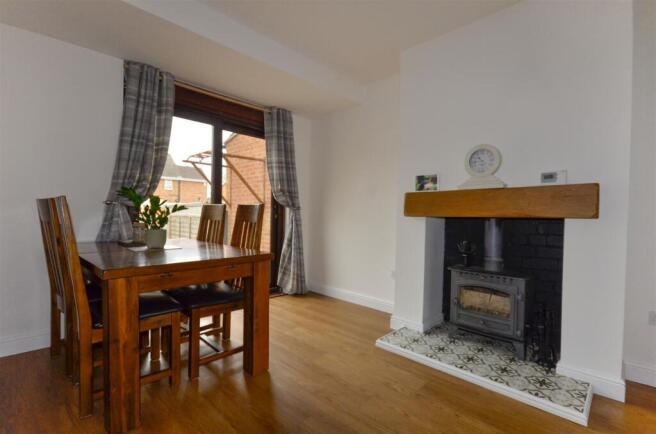 3 bed Semi-Detached for sale Image 6