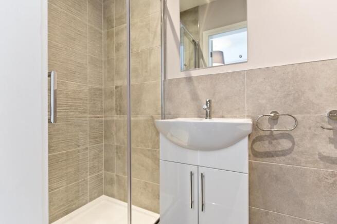 2 bed Apartment to rent Image 7