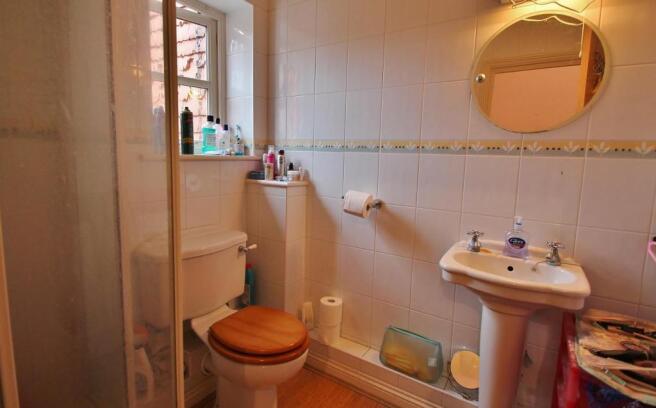 En-suite Shower.JPG