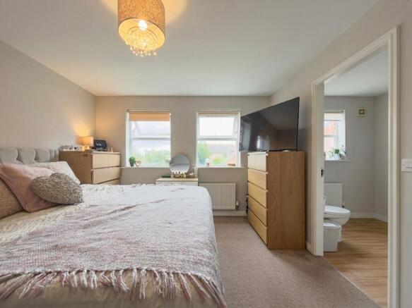4 bed Terraced for sale Image 9