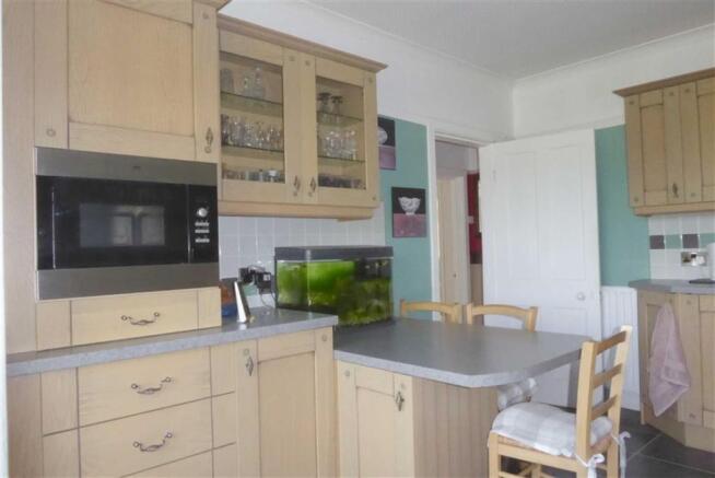 KITCHEN - DINING ROOM
