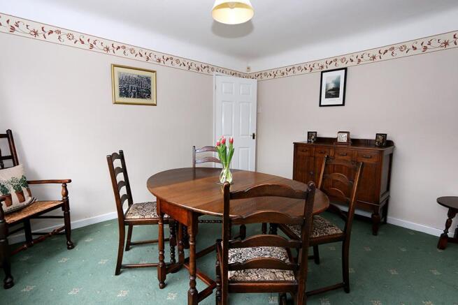 Dining Room 03.JPG