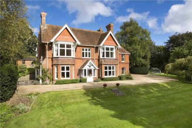 6 Bed House For Sale
