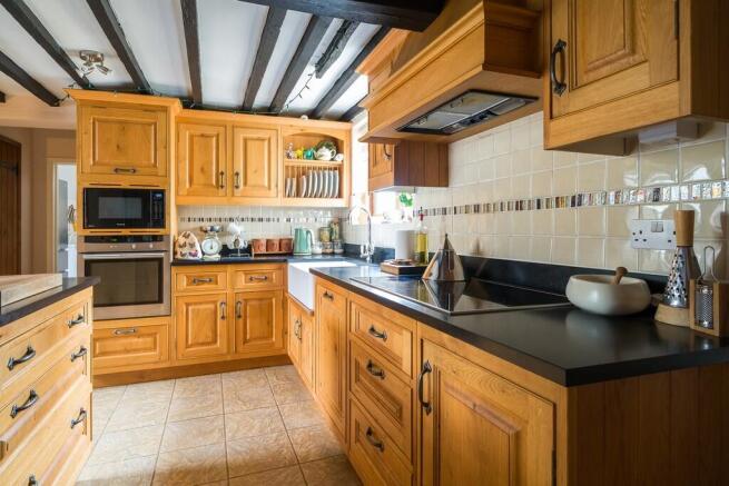 1440px_Black Swan...