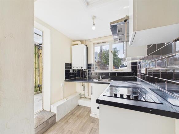 3 - Flat with parking for Auction, Weston-super-Ma