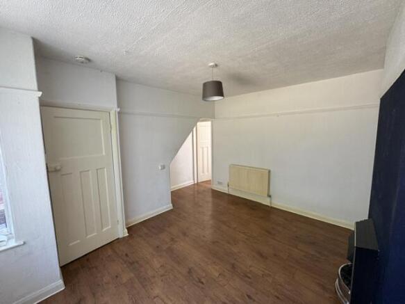 2 bed Terraced to rent Image 9