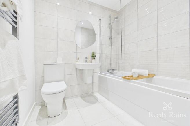 3 bed Semi-Detached for sale Image 12