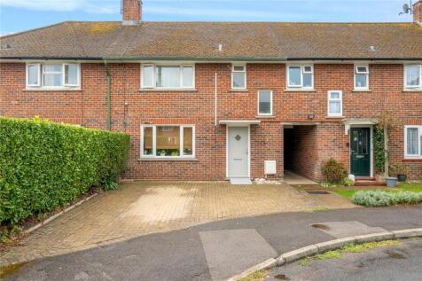 Oakdene, Chobham, GU24