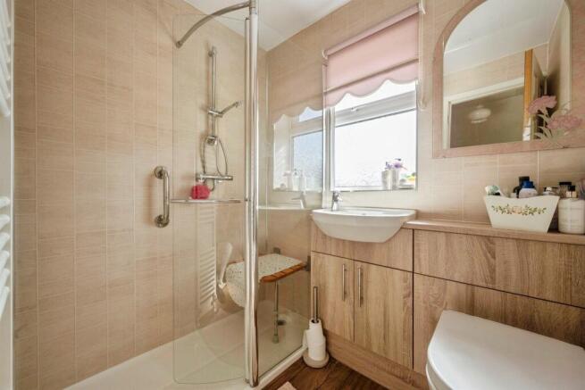 2 bed Semi-Detached for sale Image 11