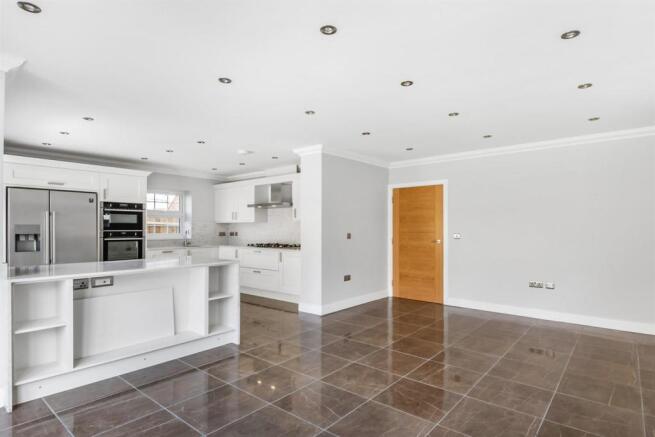 Kitchen/Dining area