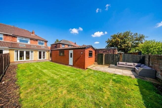 Gainsborough Avenue, Maghull, L31 photo 4
