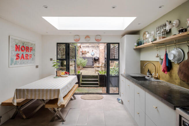 329145 - 3 Medfield Street-11.jpeg