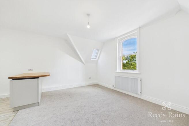 2 bed Apartment to rent Image 6
