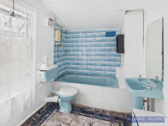 3 bed Terraced for sale Image 11