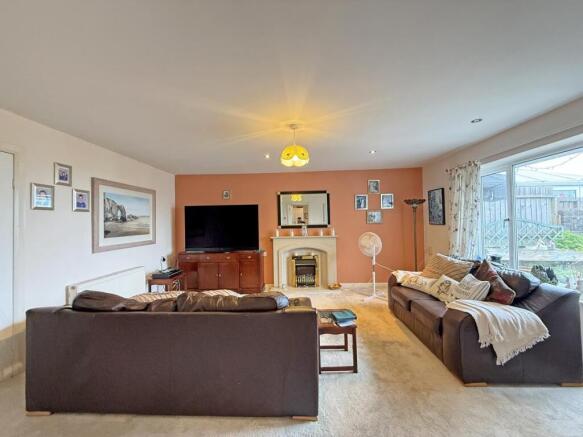 Briarleigh Close 20 - Lounge Front.jpg