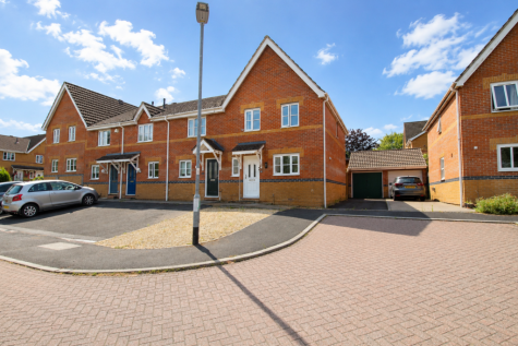 Moorland Road, Street