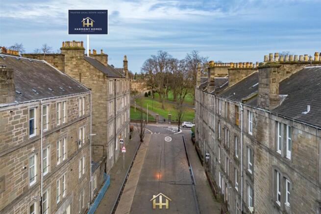 38 PARK AVE DD4 6NF 151225 EDIT (1 of 30) 1.jpg