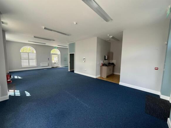 3, 5 Crown Place-2.jpg