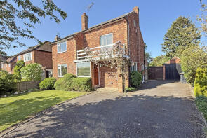 Holly Howe, Moor Close, Killinghall HG3 2DZ