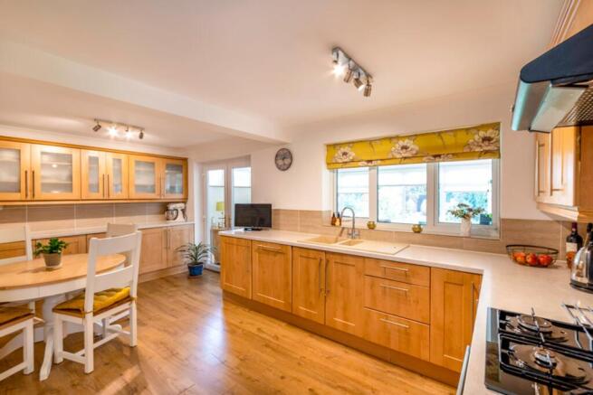 Kitchen Diner: