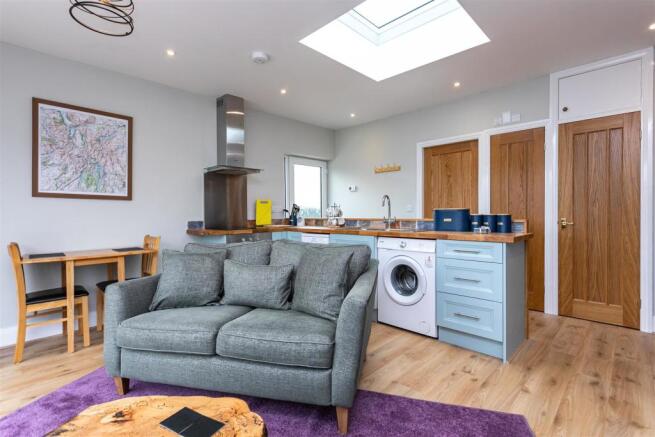 Annexe - Kitchen A.jpg