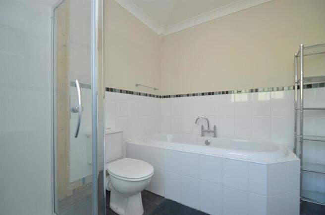 Bathroom1.jpg
