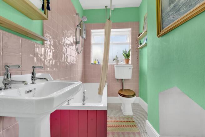 4 bed Terraced for sale Image 11