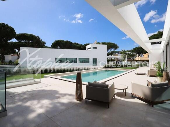 Vilamoura Brand New 4 Bed Modern Villa For Sale (38)