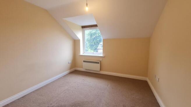 2 bed Flat to rent Image 10