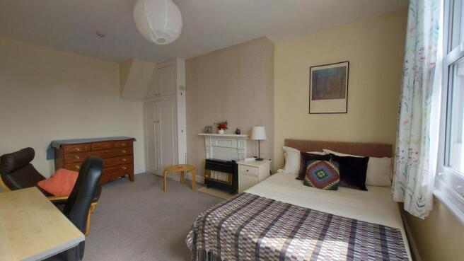 thumbnail_Room 7 Photo 4.jpg