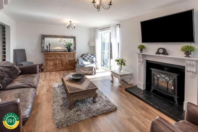 3 bed House for sale Image 5