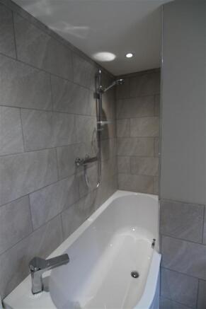 Bathroom.JPG