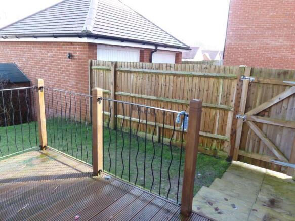 Garden & Decking