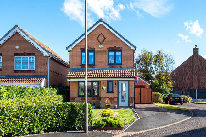3-bed detached on Shires Close, Hindley , £290,000
