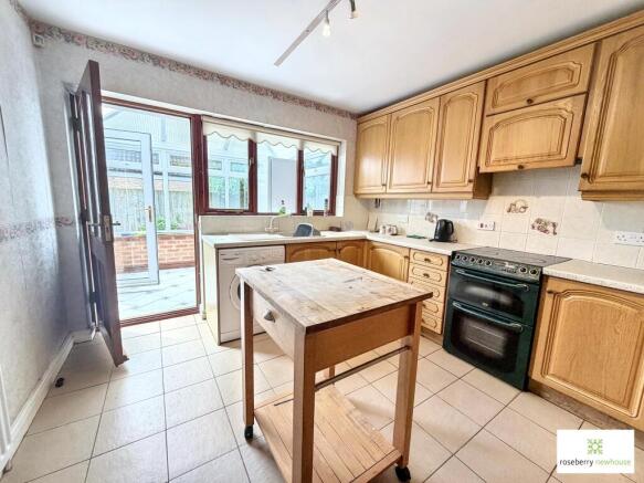 3 bed Detached for sale Image 4