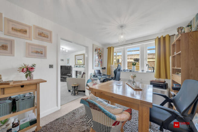 3 bed Detached for sale Image 8