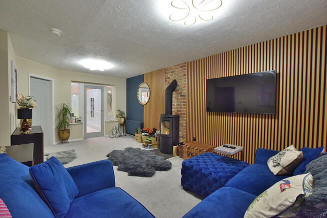 3 bed Detached for sale Image 11