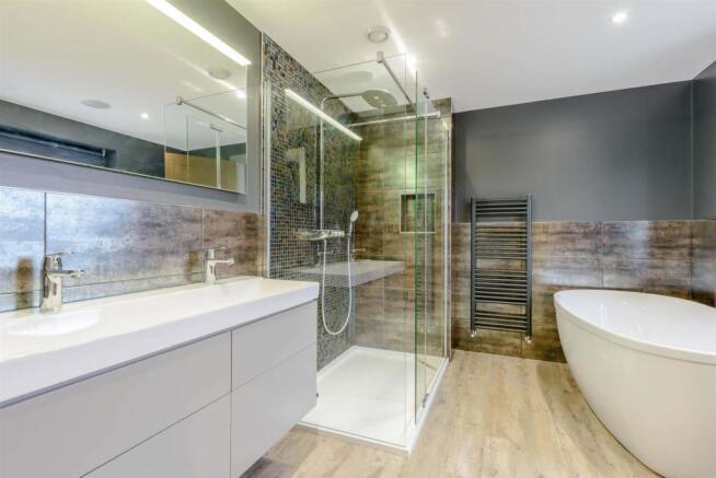 En Suite Bathroom