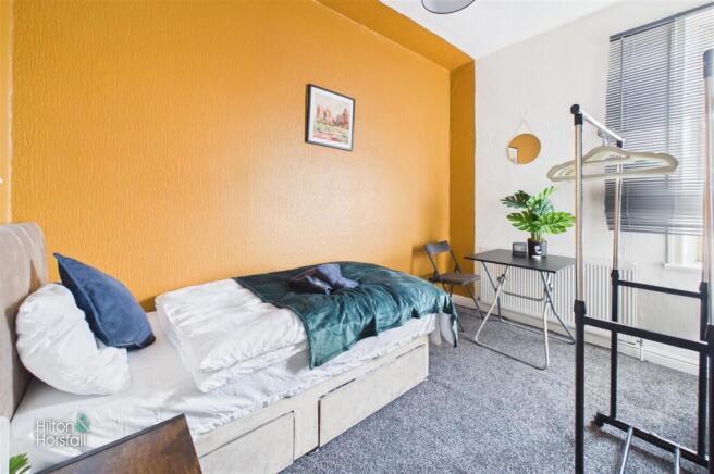 2 bed Terraced for sale Image 7