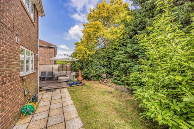 6 Mallow Close, Purbrook-Small-PorticoMarketing-Ne