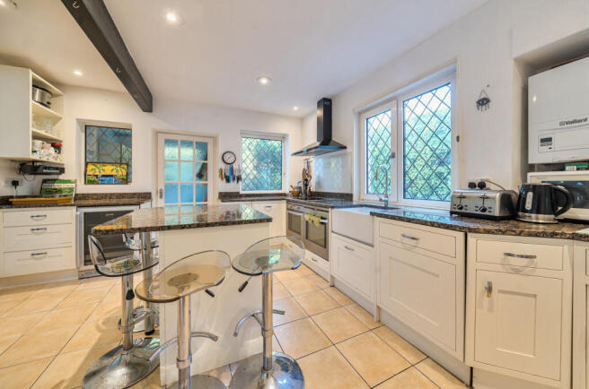 1396071-3-6967b71...