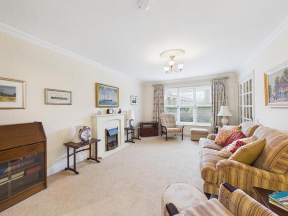 CAM04018G0-PR0463-STILL017