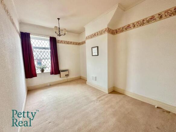 3 bed Terraced for sale Image 5