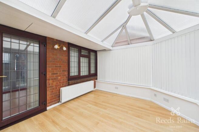 2 bed Bungalow for sale Image 5