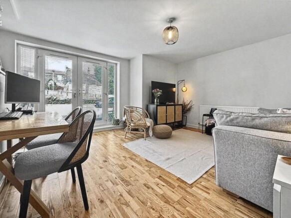 2 bed Apartment for sale Image 4