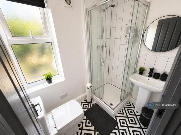 6 bed Terraced to rent Image 9