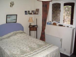 303966 Bed 1.06