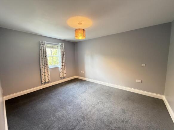 4 bed Town House for sale Image 10