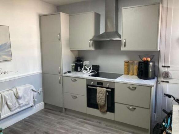 27 Westbourne Grove pic11.jpg